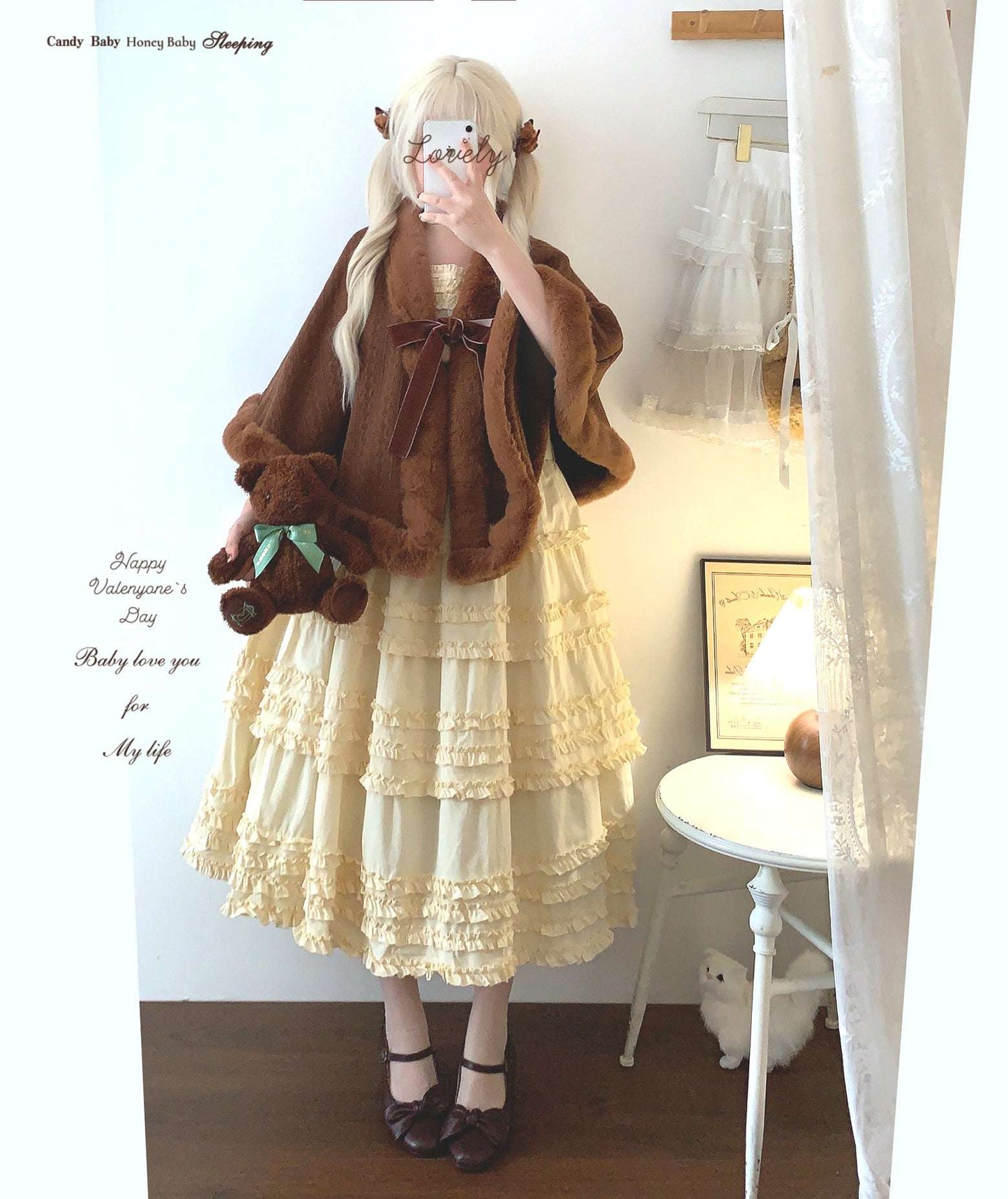 Dormir Doll Snow Brown Red Blue Cream Fur Cape