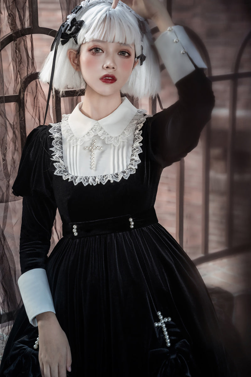 gothic lolita black and white crosses dress Jirai Kei Cross Lace Cold-Shoulder Mini Set adding a sophisticated touch Plus Size Gothic Lolita Winter