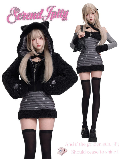 Two people wearing matching outfits with black and gray color scheme, featuring cat ears and a hood.