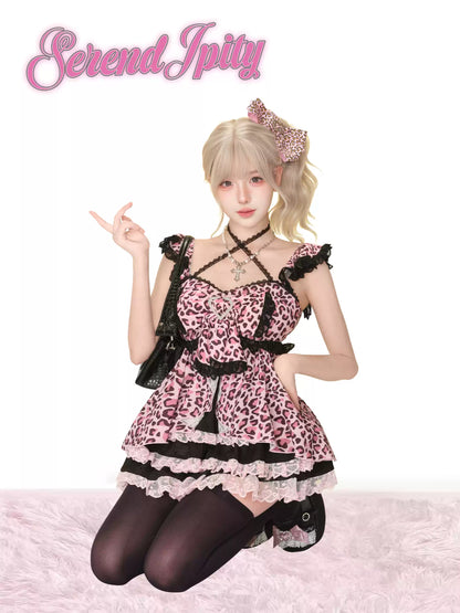 black bloomers with elastic waist paired with leopard print dress